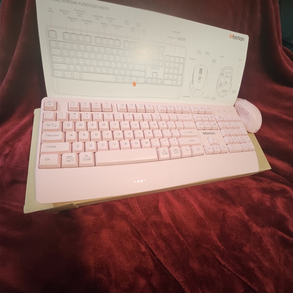 Wireless Keyboard and Mouse Set - Pink - Picture 2 of 6